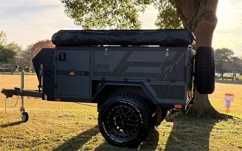 ルーフテント型のトレーラー